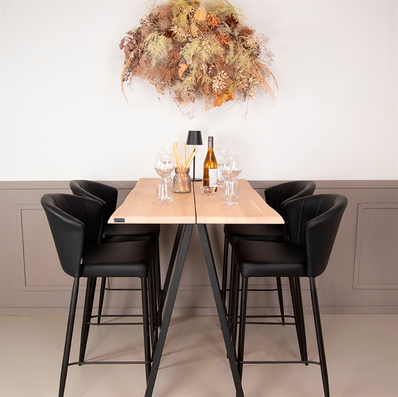 Café-/barbord i massiv eg 130×72 cm (model: Curve)