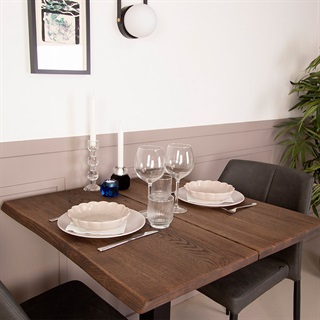 Café-/barbord i massiv eg 72×72 cm (model: Curve)